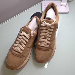 Vince Men's Light Brown Suede Sneakers